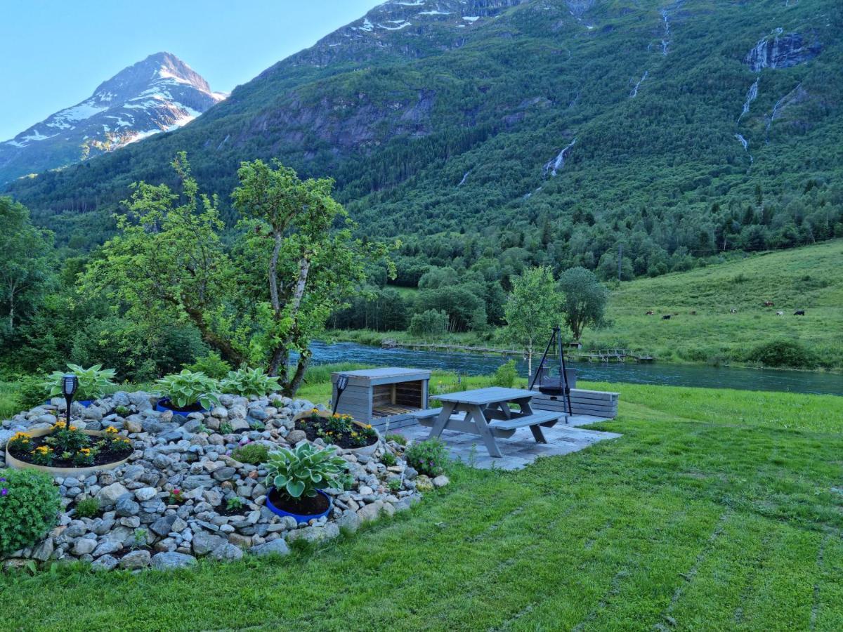 Naustvoll Villa Olden Exterior photo